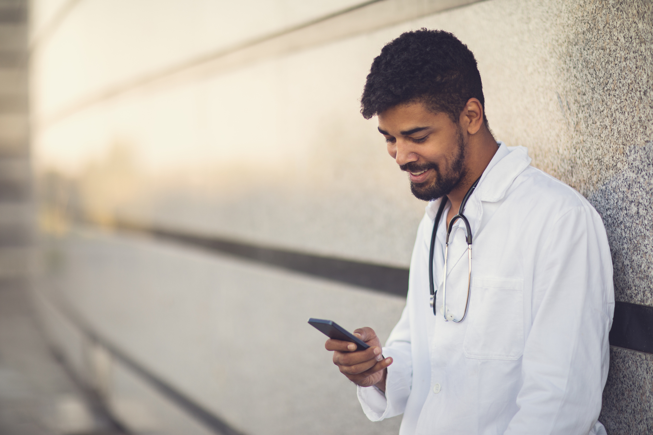 How to Build Relationships with Patients on Social Media